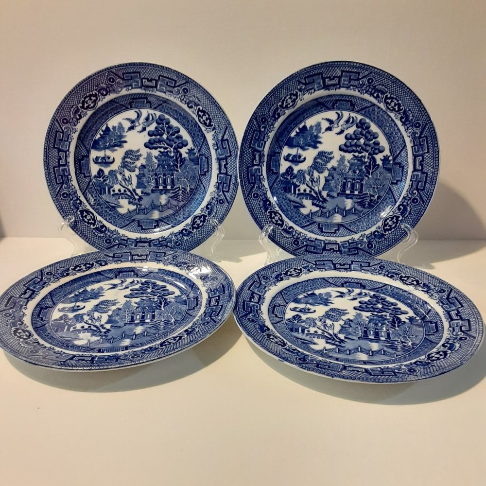 Lovely 4 pc Vintage Allertsons LTD Blue Willow Dessert / Lunch Plates England